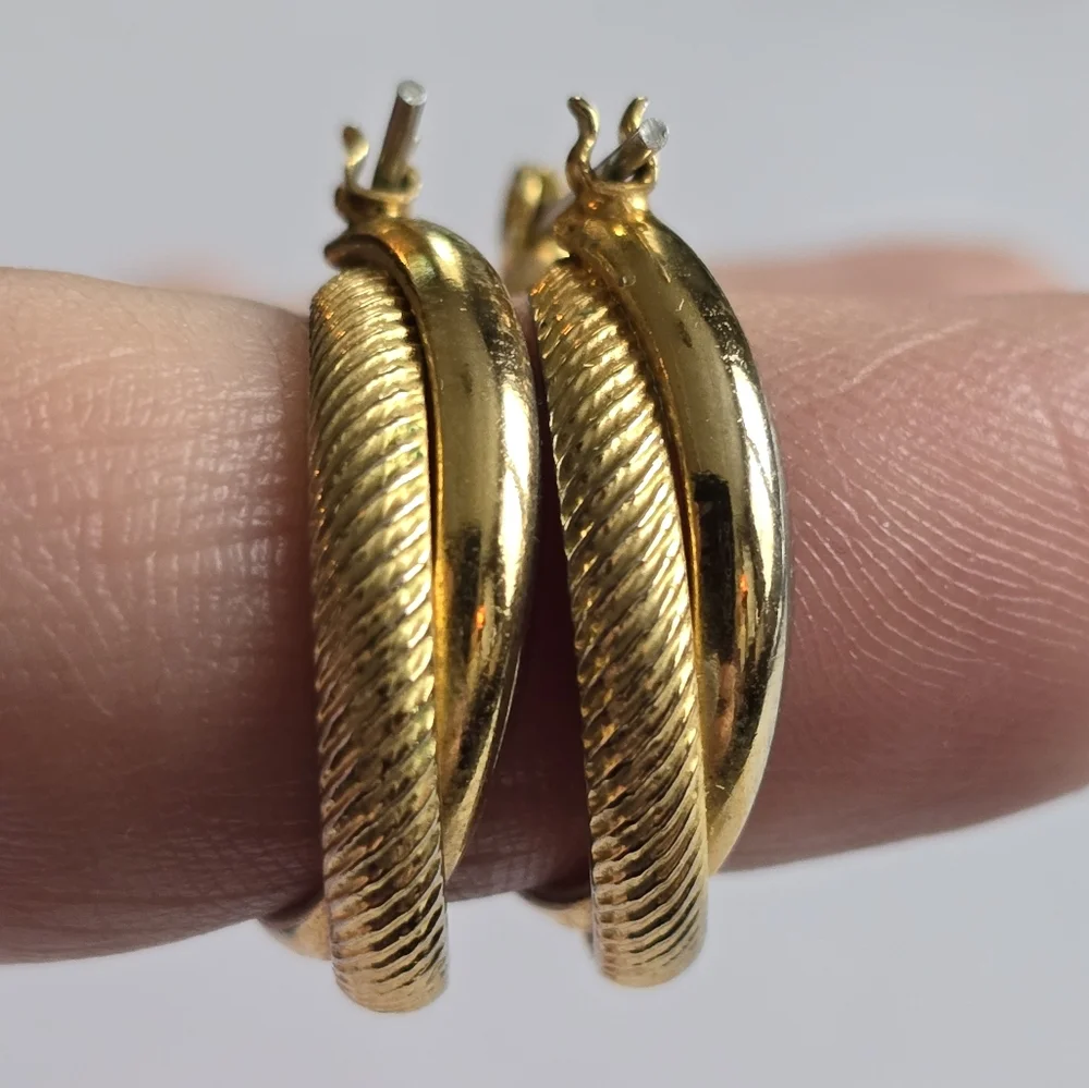 Vintage hoop earrings gold tone criss cross design crisscross hoops classic